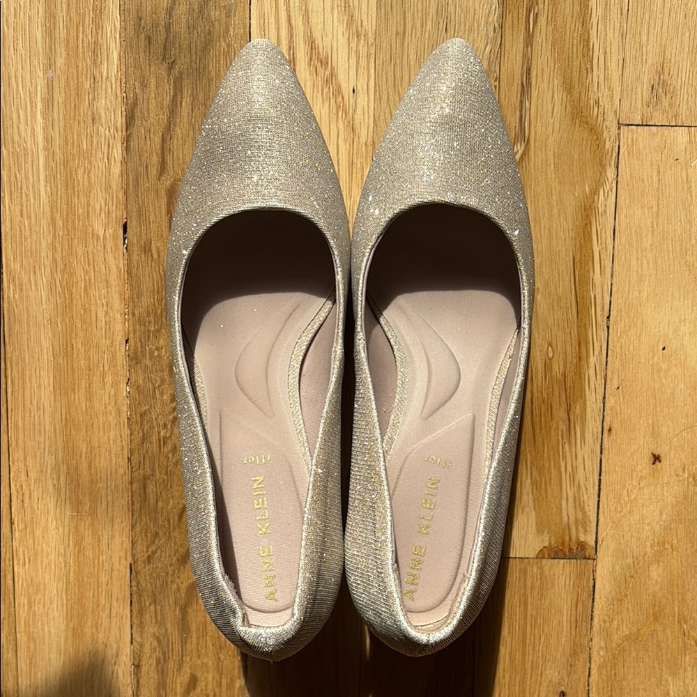 NWOT Anne Klein iFlex Shimmering Gold Heels Women’s 8M